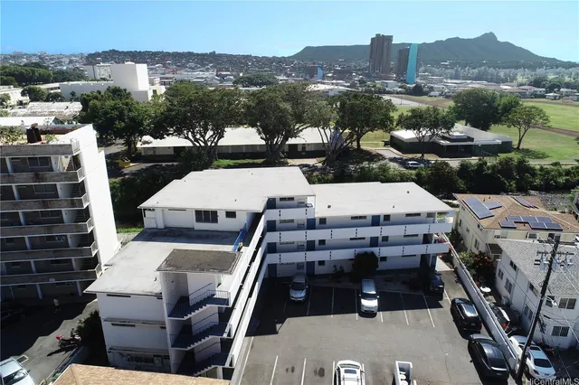 $7,500,000 | 2636 Maunawai Place, Honolulu, HI 96826