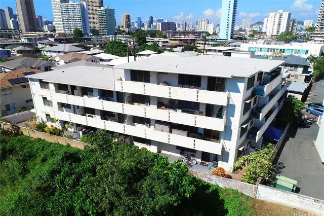 $7,500,000 | 2636 Maunawai Place, Honolulu, HI 96826