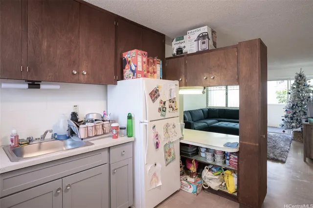 $7,500,000 | 2636 Maunawai Place, Honolulu, HI 96826