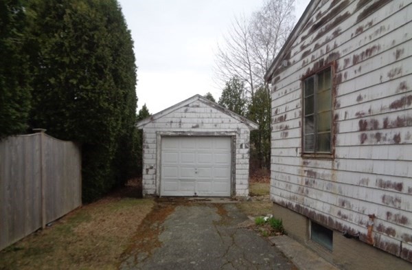 29 Alden Road Swampscott, MA 01907 - Photo 3 of 8 Gallery Image 3