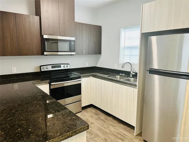 $1,050 | 3911 Valeria Street, Unit 8, Edinburg, TX 78541