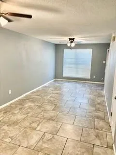 $1,300 | 4120 Lac Bienville Drive, Unit B, Harvey, LA 70058