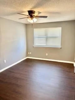 $1,300 | 4120 Lac Bienville Drive, Unit B, Harvey, LA 70058