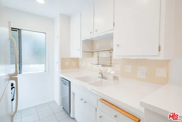 $2,600 | 1037 11th Street, Unit 9, Santa Monica, CA 90403