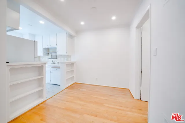 $2,600 | 1037 11th Street, Unit 9, Santa Monica, CA 90403