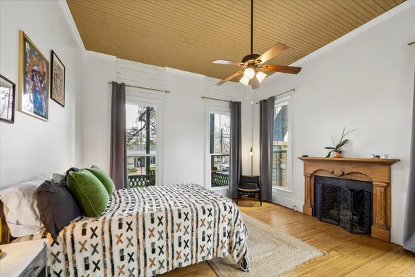 $1,125,000 | 602 South Market Street, Brenham, TX 77833