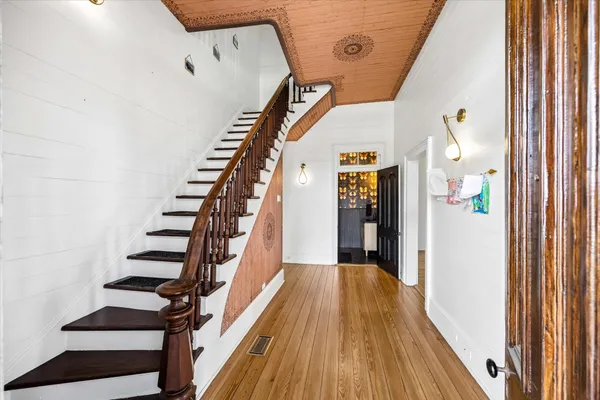 $1,125,000 | 602 South Market Street, Brenham, TX 77833