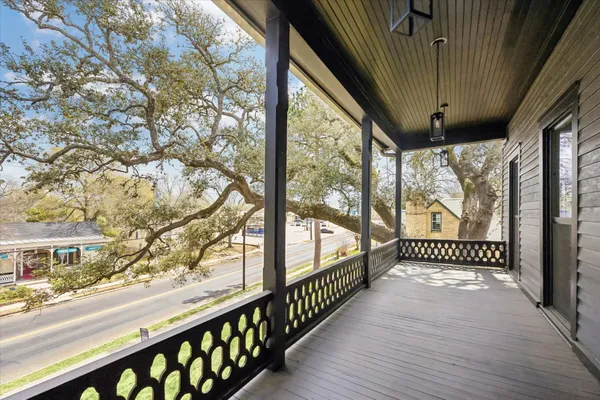$1,125,000 | 602 South Market Street, Brenham, TX 77833