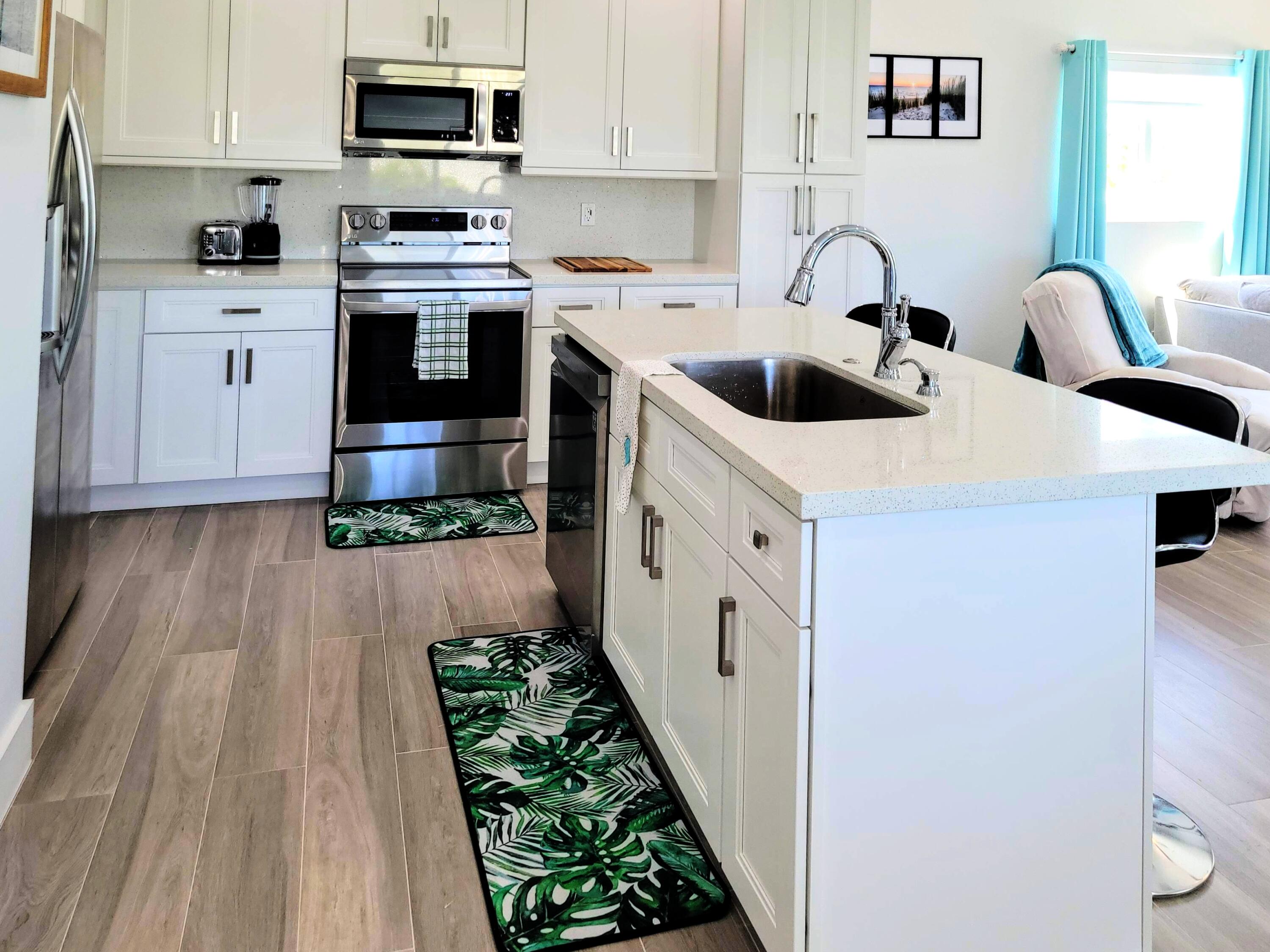 554 Gordon Circle Key Largo, FL 33037 - Photo 5 of 17 Kichen2