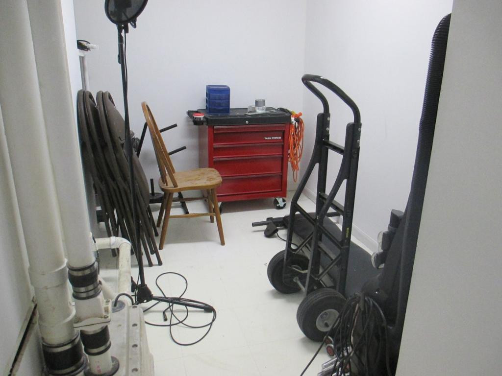 429 Beck Road Piney Flats, TN 37686 - Photo 26 of 36 Storage