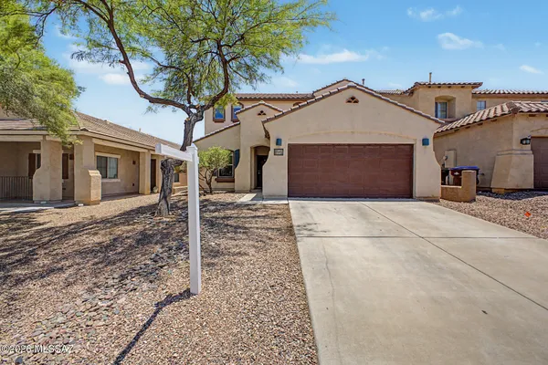 $350,000 | 885 West Calle Muro Fuerte, Sahuarita, AZ 85629
