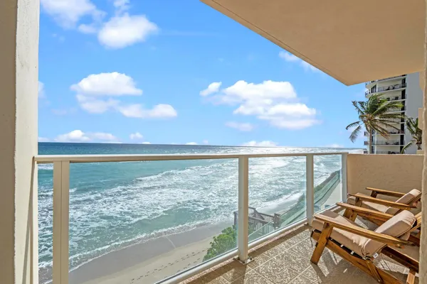 $6,500 | 5440 North Ocean Drive, Unit 306, Singer Island, FL 33404