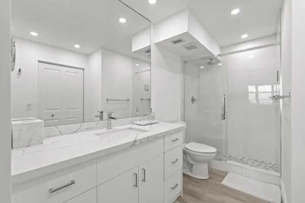 $6,500 | 5440 North Ocean Drive, Unit 306, Singer Island, FL 33404