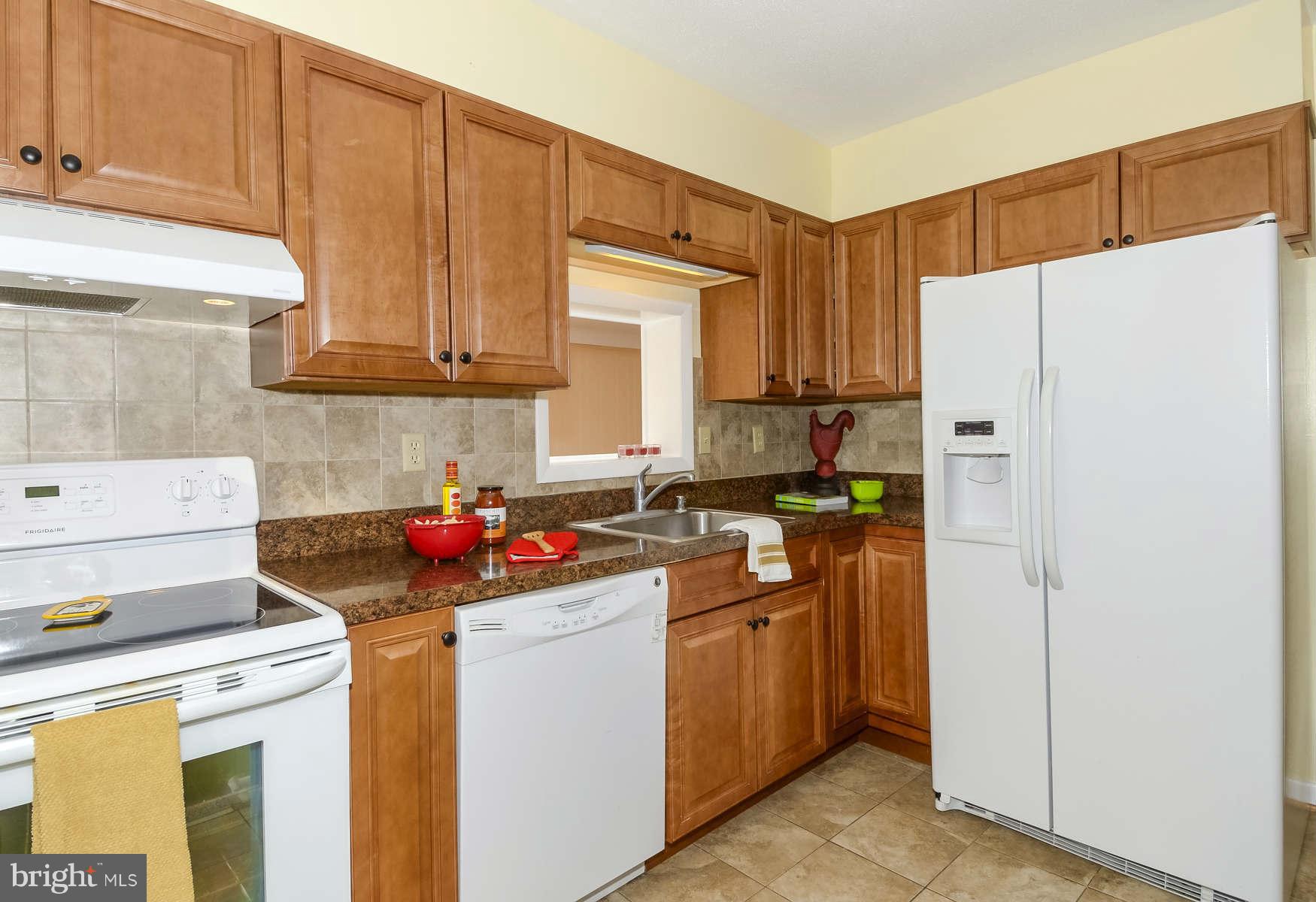 6828 Redberry Road Clarksville, MD 21029 - Photo 11 of 30 Kitchen