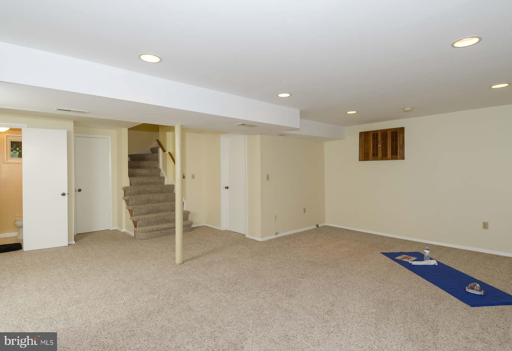 6828 Redberry Road Clarksville, MD 21029 - Photo 17 of 30 Family Room