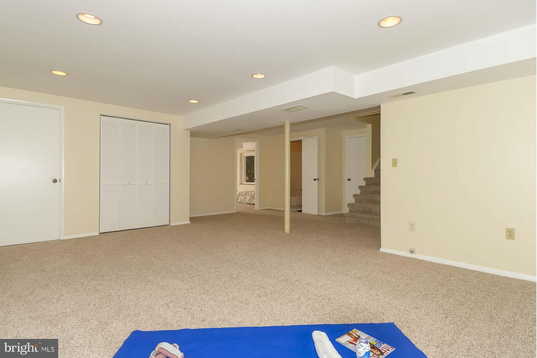 6828 Redberry Road Clarksville, MD 21029 - Photo 18 of 30 Family Room
