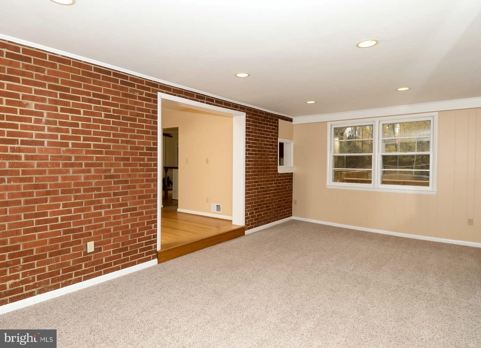 6828 Redberry Road Clarksville, MD 21029 - Photo 6 of 30 Interior (General)