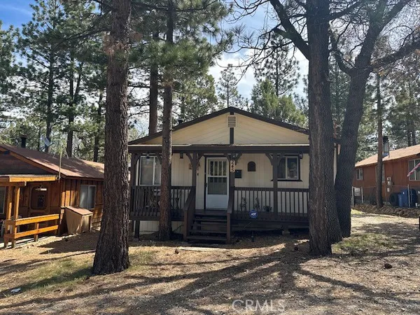$299,900 | 245 Sunset Lane, Sugarloaf, CA 92386