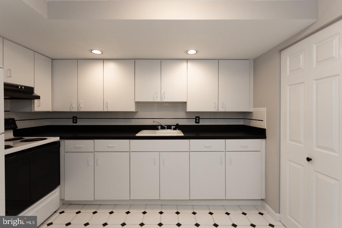 1077 Eagle Road Newtown, PA 18940 - Photo 42 of 63