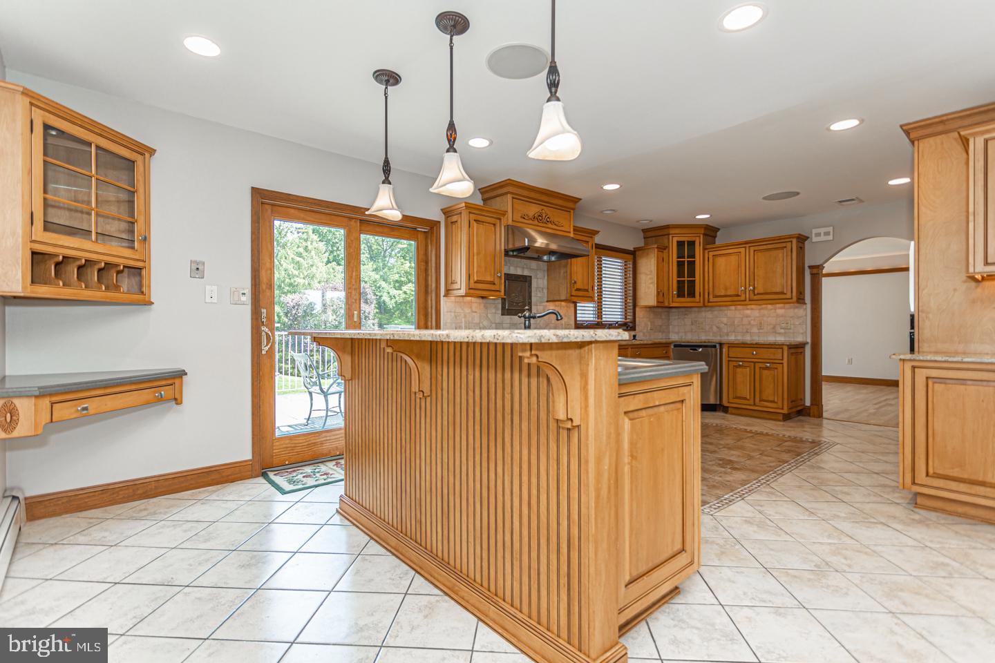 1077 Eagle Road Newtown, PA 18940 - Photo 8 of 63