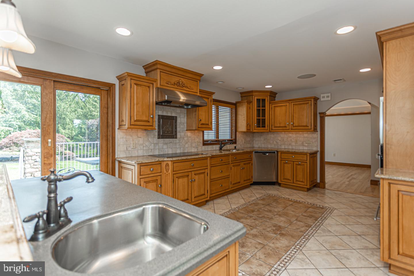 1077 Eagle Road Newtown, PA 18940 - Photo 9 of 63