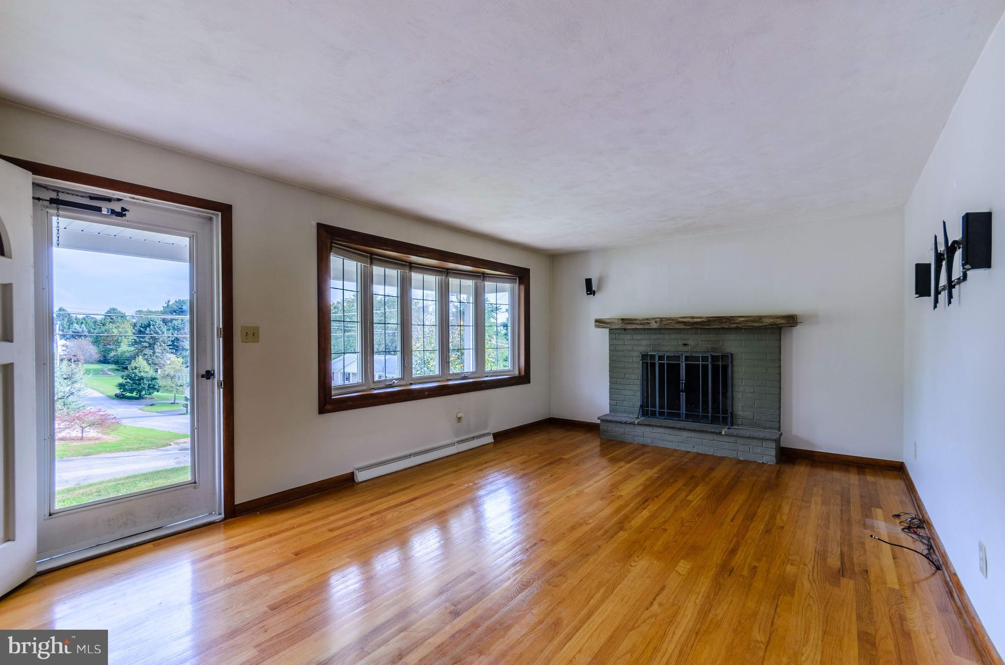 2182 Eden Road York, PA 17406 - Photo 2 of 40 Gallery Image 2