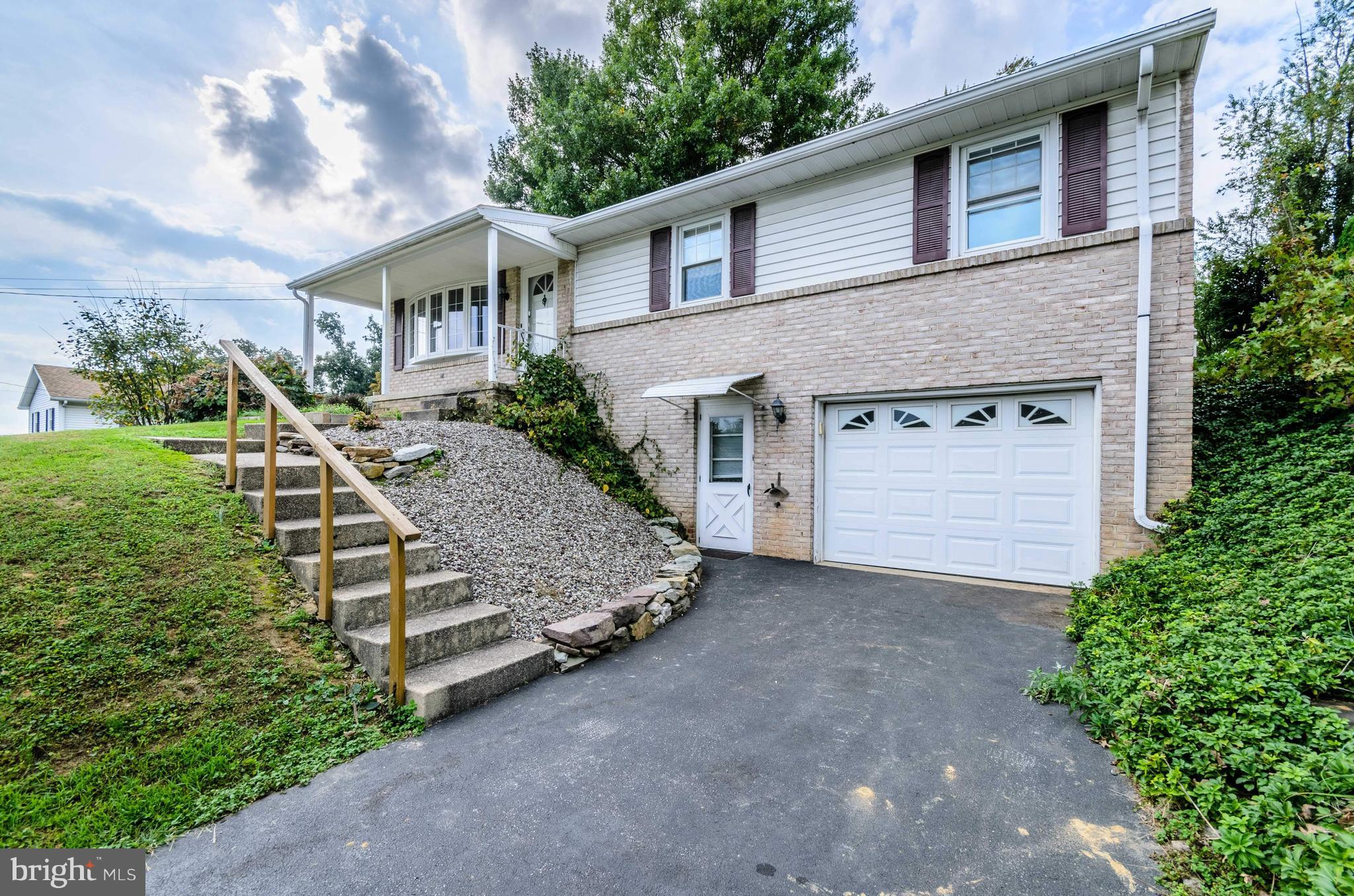 2182 Eden Road York, PA 17406 - Photo 9 of 40 Gallery Image 9