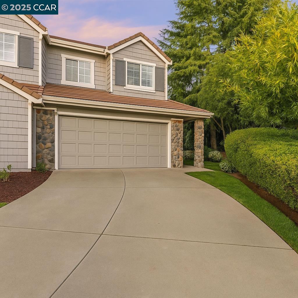 a house view with a outdoor space