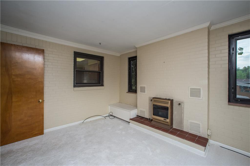 4217 Greenridge Road Pittsburgh, PA 15234 - Photo 14 of 25 Gallery Image 14