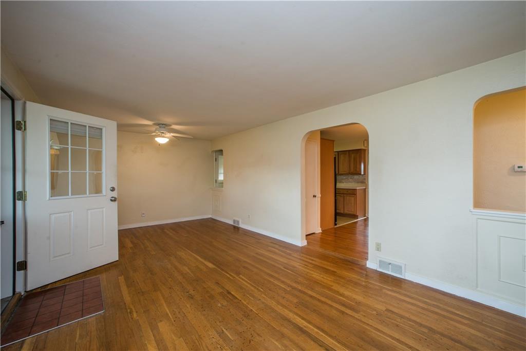4217 Greenridge Road Pittsburgh, PA 15234 - Photo 4 of 25 Gallery Image 4