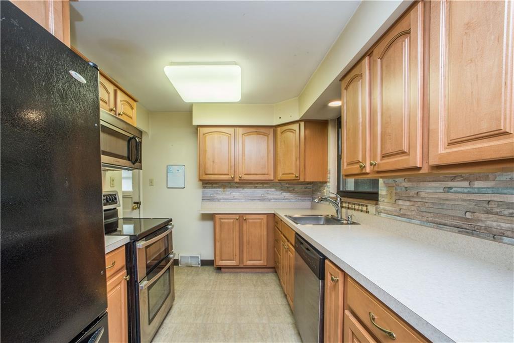4217 Greenridge Road Pittsburgh, PA 15234 - Photo 8 of 25 Gallery Image 8