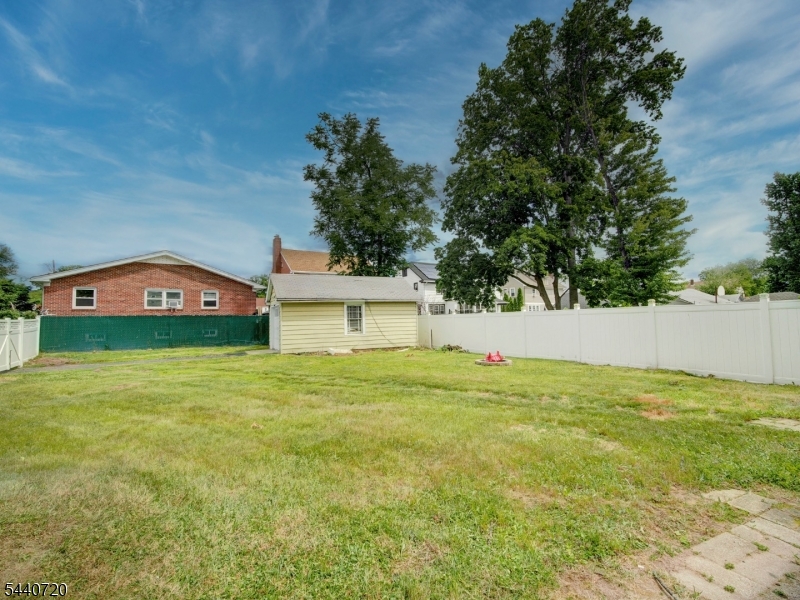141 Parker Road Elizabeth, NJ 07208 - Photo 34 of 35