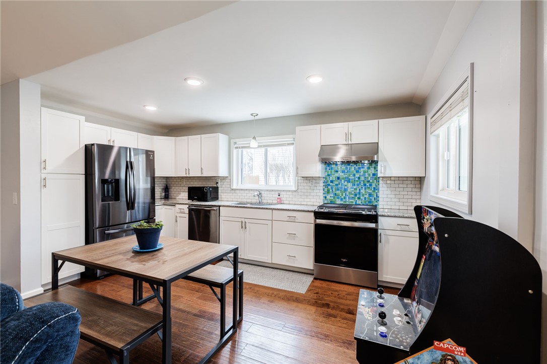 163 Park Road Irondequoit, NY 14622 - Photo 4 of 23 All Appliances Remain