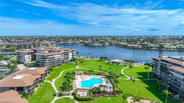 $5,700 | 601 Seaview Court, Unit C106, Marco Island, FL 34145