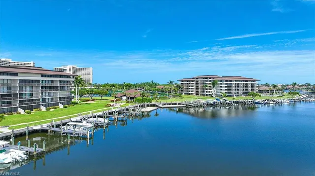 $5,700 | 601 Seaview Court, Unit C106, Marco Island, FL 34145