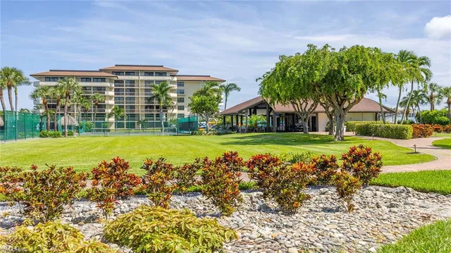 $5,700 | 601 Seaview Court, Unit C106, Marco Island, FL 34145
