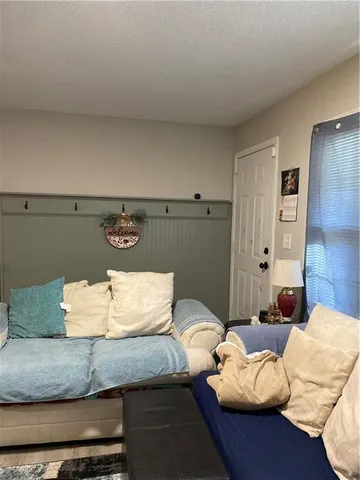 $185,000 | 7714 East 110th Street, Kansas City, MO 64134