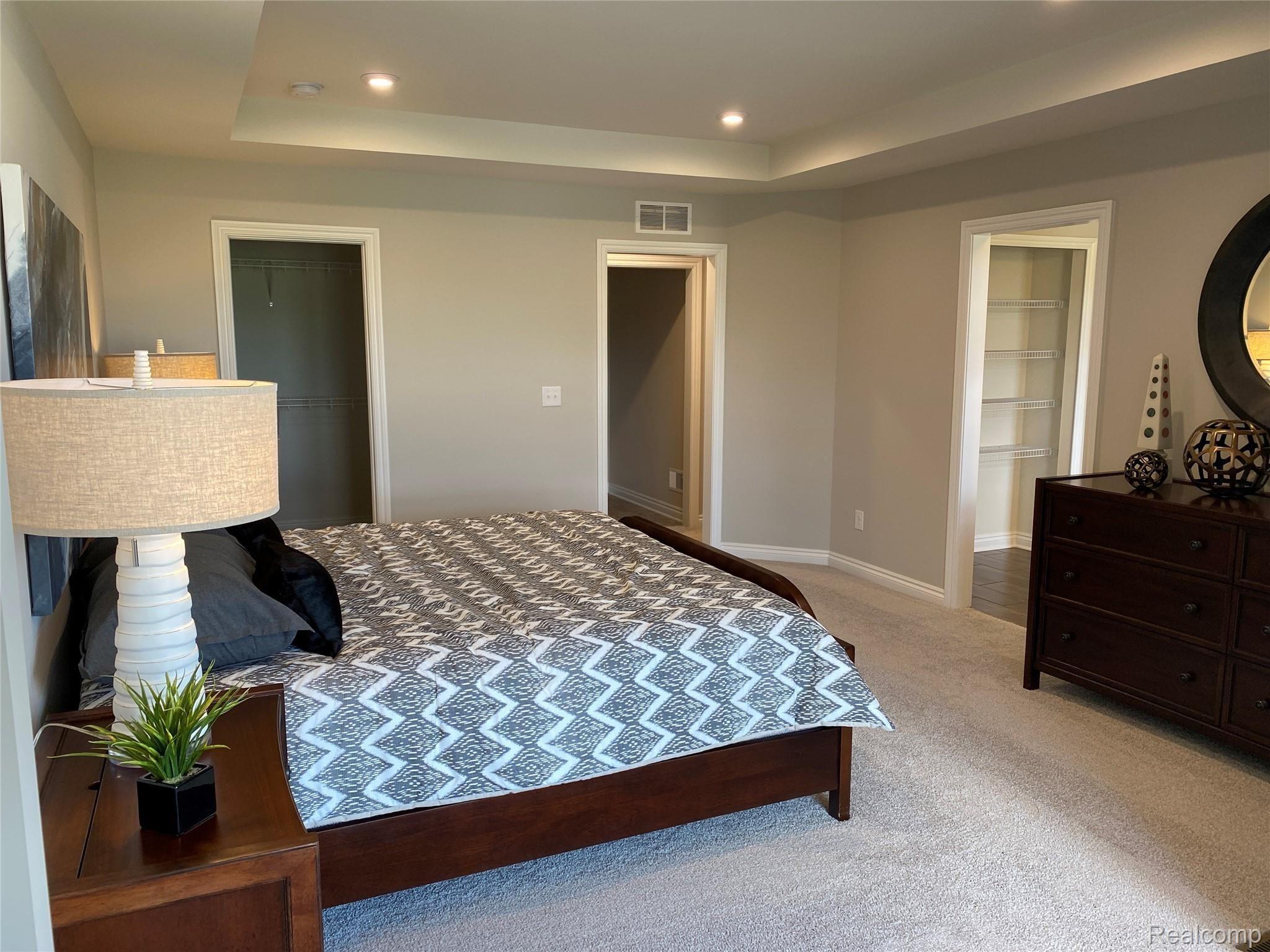 279 Strawberry Drive Rochester, MI 48307 - Photo 6 of 9 Ashton Owners Suite.jpg