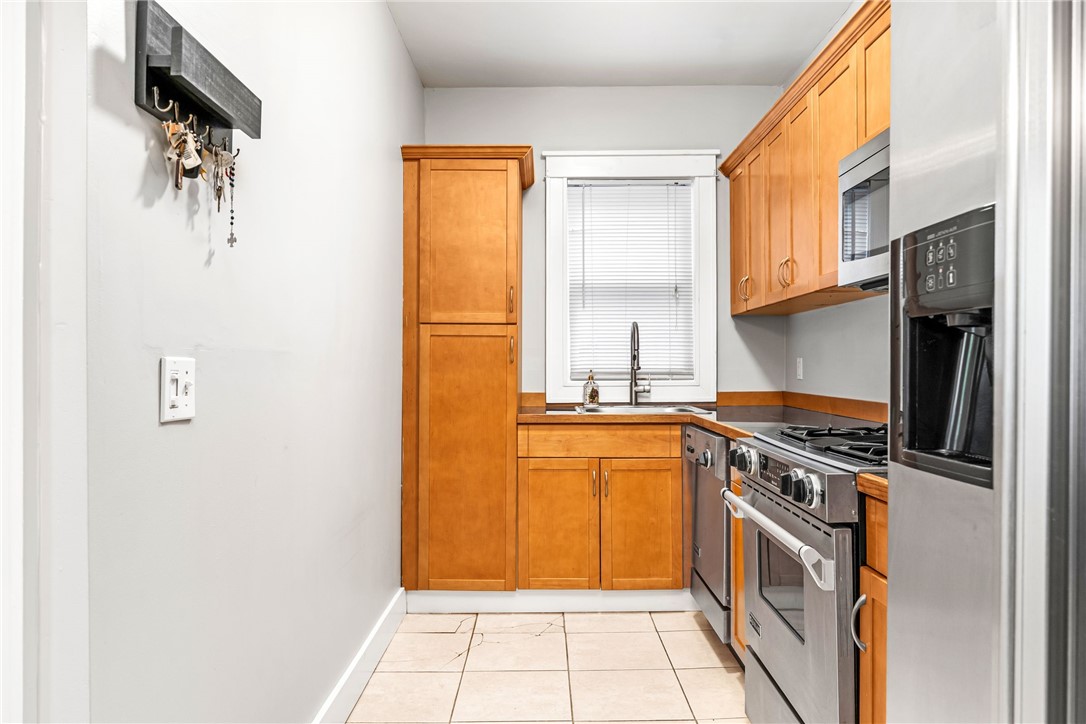2 Poplar Street, Unit 1 Providence, RI 02906 - Photo 8 of 15