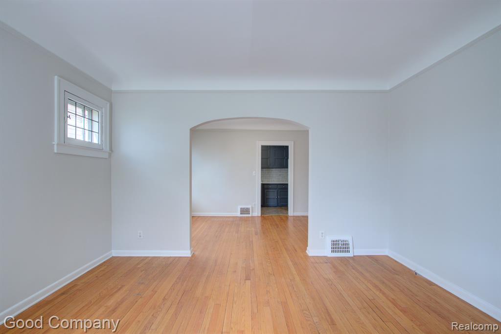 492 Withington Street, Unit 1 Ferndale, MI 48220 - Photo 4 of 34