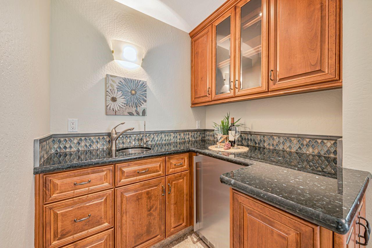 252 Montclair Road Los Gatos, CA 95032 - Photo 23 of 64 Gallery Image 23