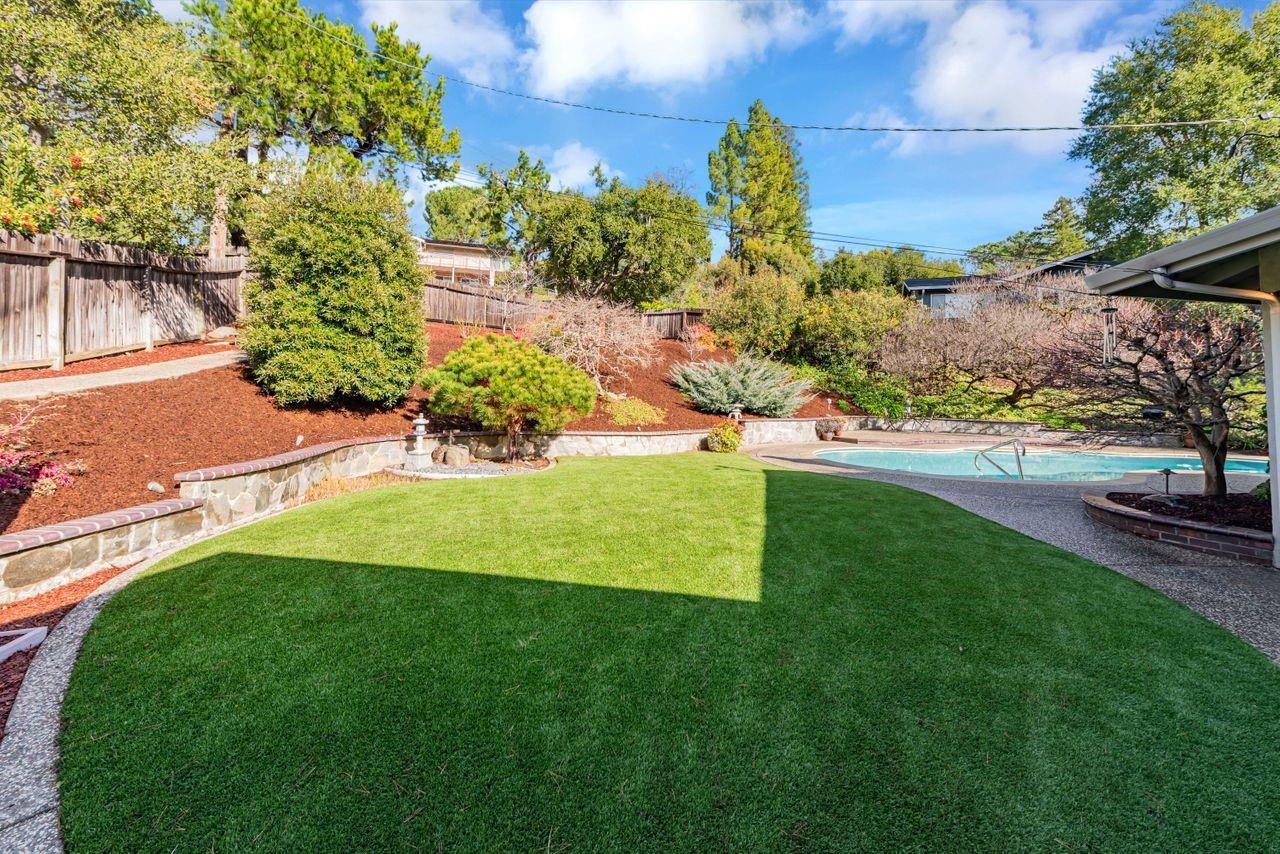 252 Montclair Road Los Gatos, CA 95032 - Photo 49 of 64 Gallery Image 49