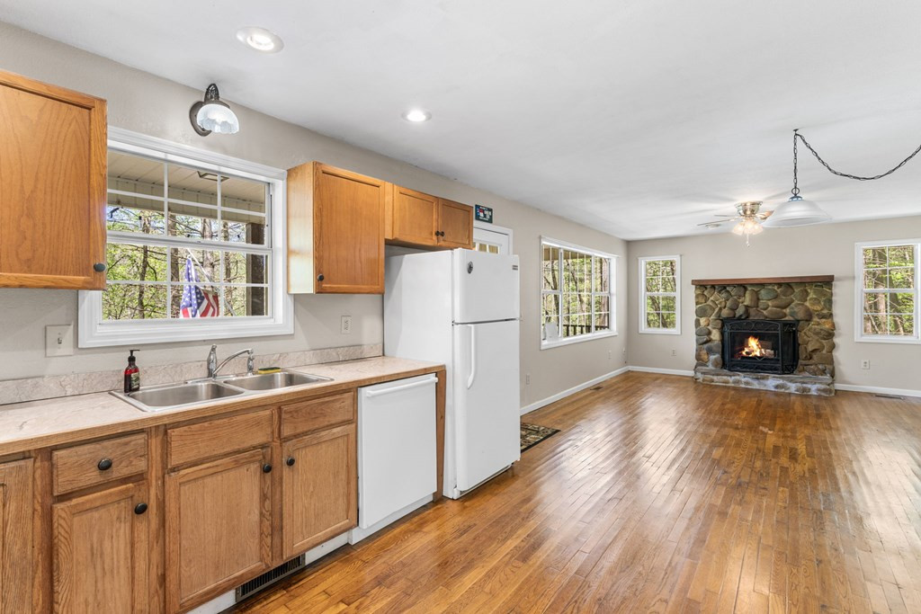 377 Ed Graves Road Murphy, NC 28906 - Photo 20 of 37