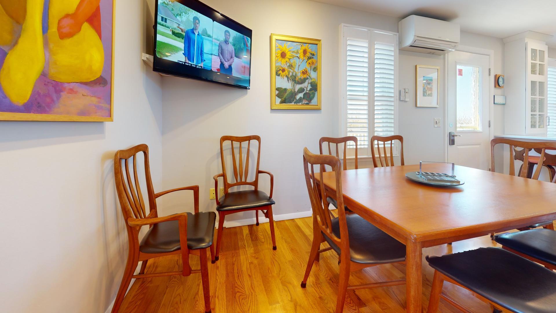 361 Shore Road Truro, MA 02666 - Photo 8 of 68 4Jmy54BzKSE-Dining_Room