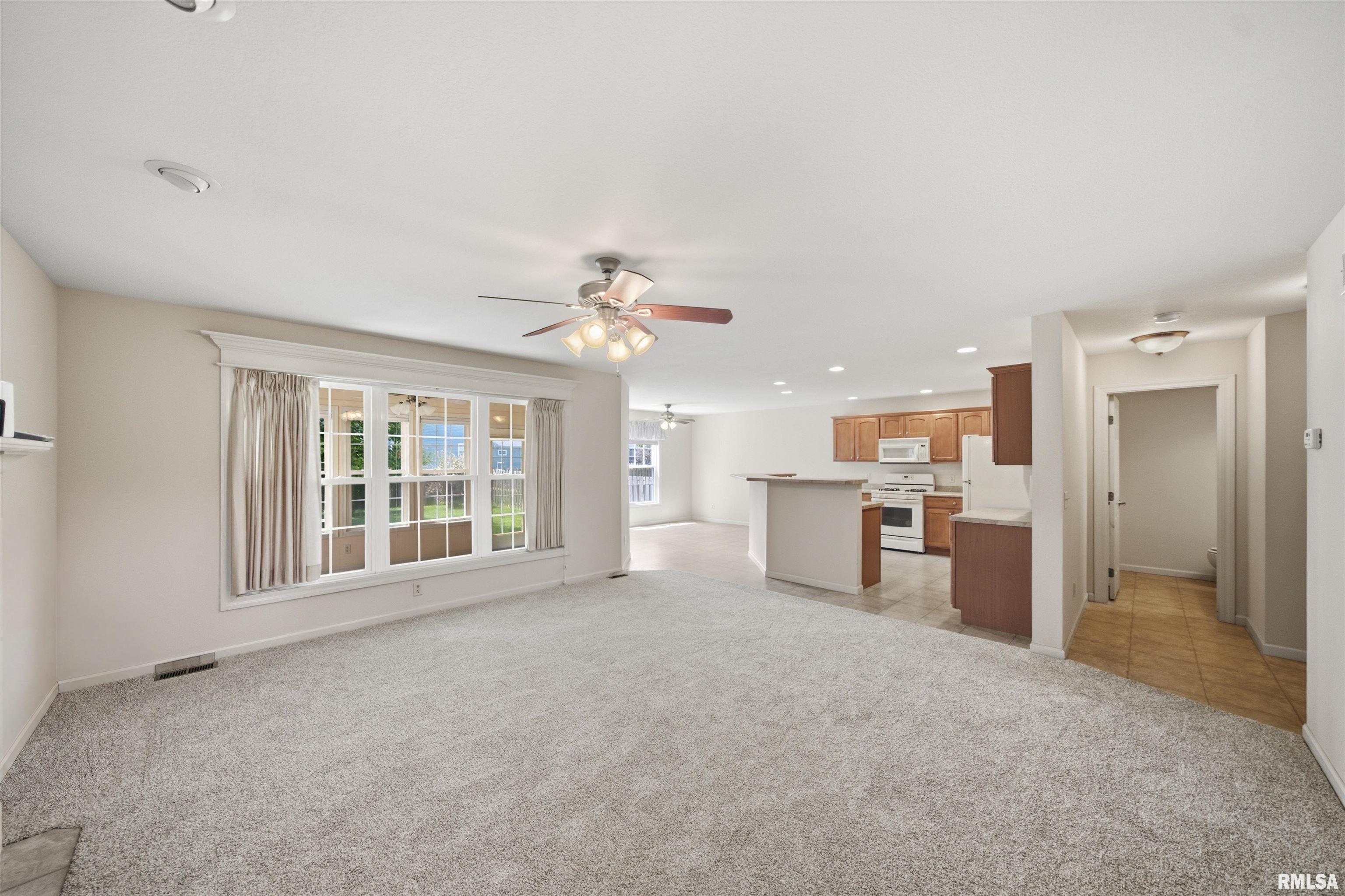 2931 East Raab Road Normal, IL 61761 - Photo 5 of 47