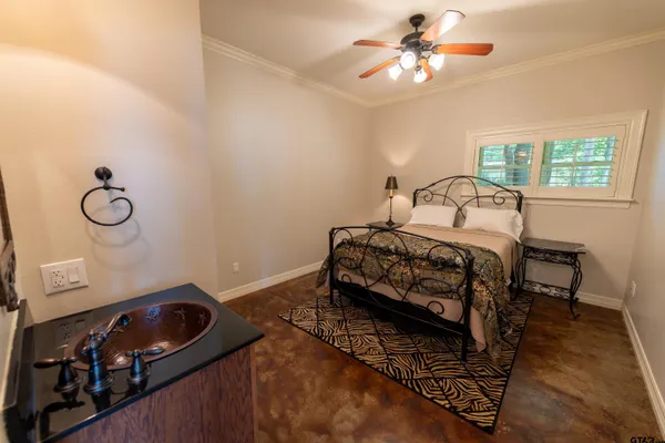 $1,499,900 | 150 Cr 2938 Street North, Pittsburg, TX 75686