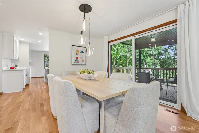 $2,250,000 | 411 West Lake Sammamish Parkway Northeast, Bellevue, WA 98008