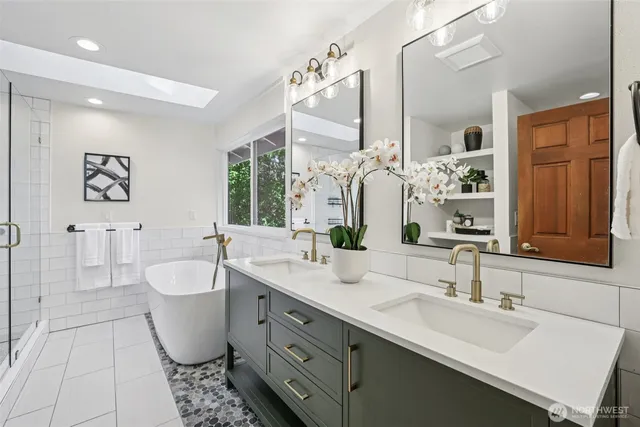 $2,250,000 | 411 West Lake Sammamish Parkway Northeast, Bellevue, WA 98008