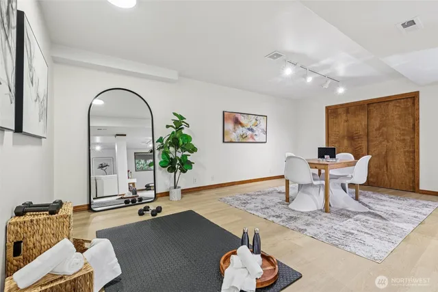 $2,250,000 | 411 West Lake Sammamish Parkway Northeast, Bellevue, WA 98008