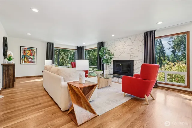 $2,250,000 | 411 West Lake Sammamish Parkway Northeast, Bellevue, WA 98008